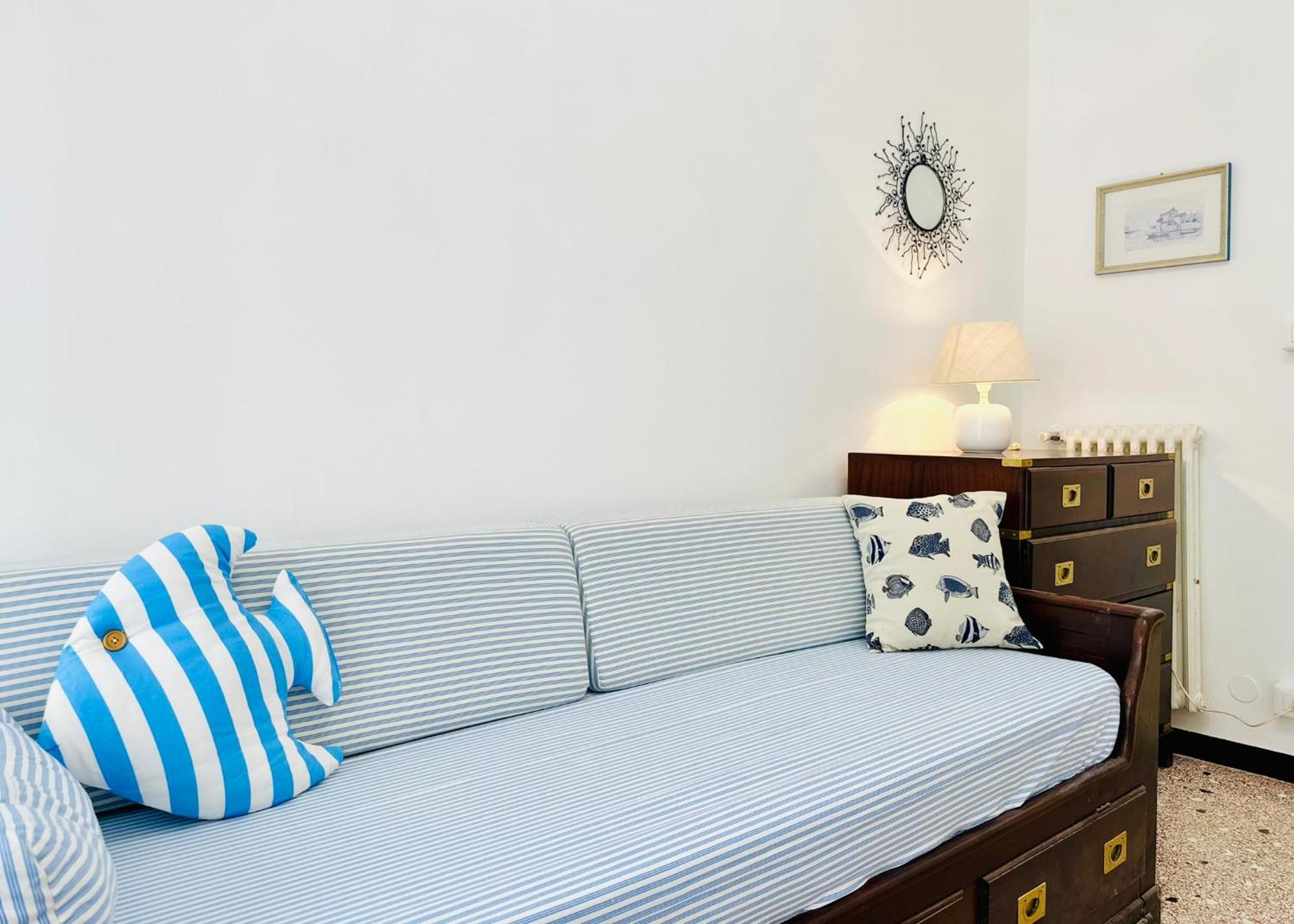 Apartment Hostdomus - Sea View *