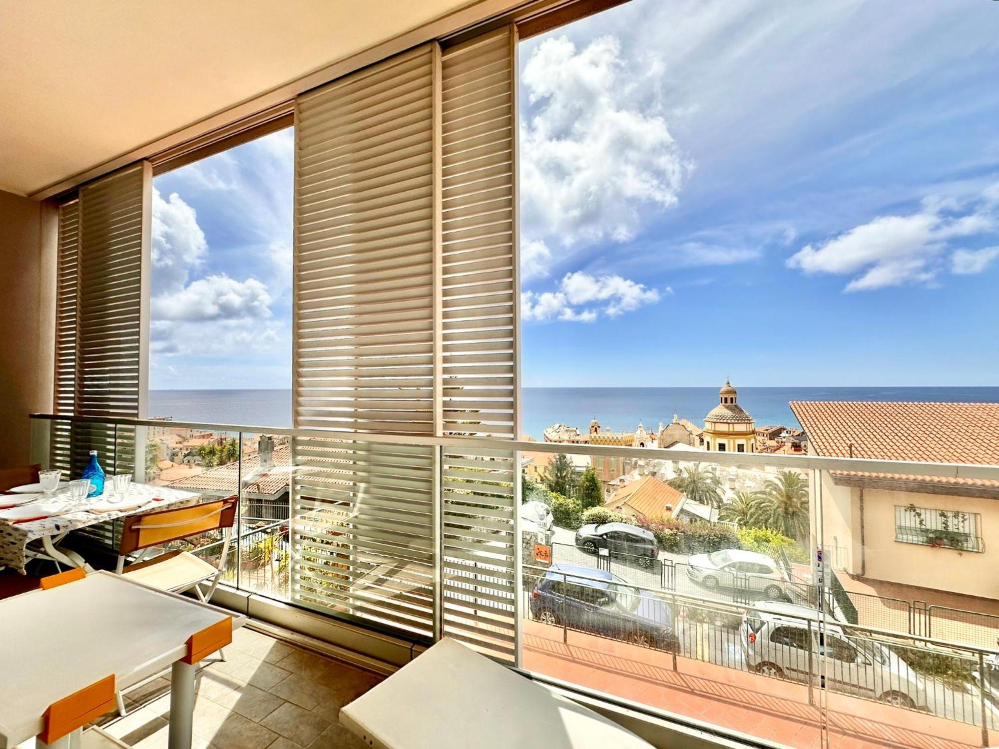 Hostdomus - Sea View Finale Ligure