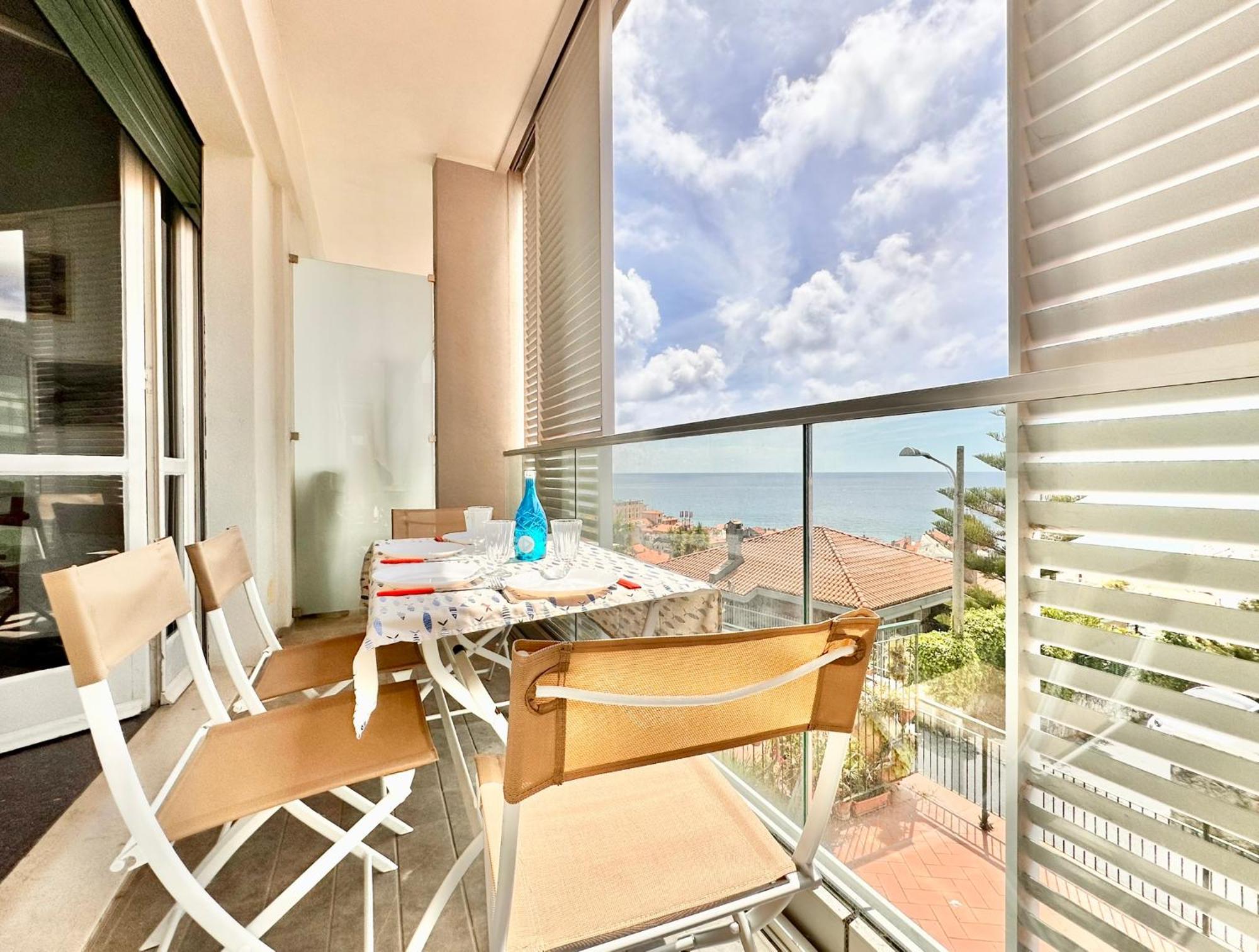 Hostdomus - Sea View Apartment *