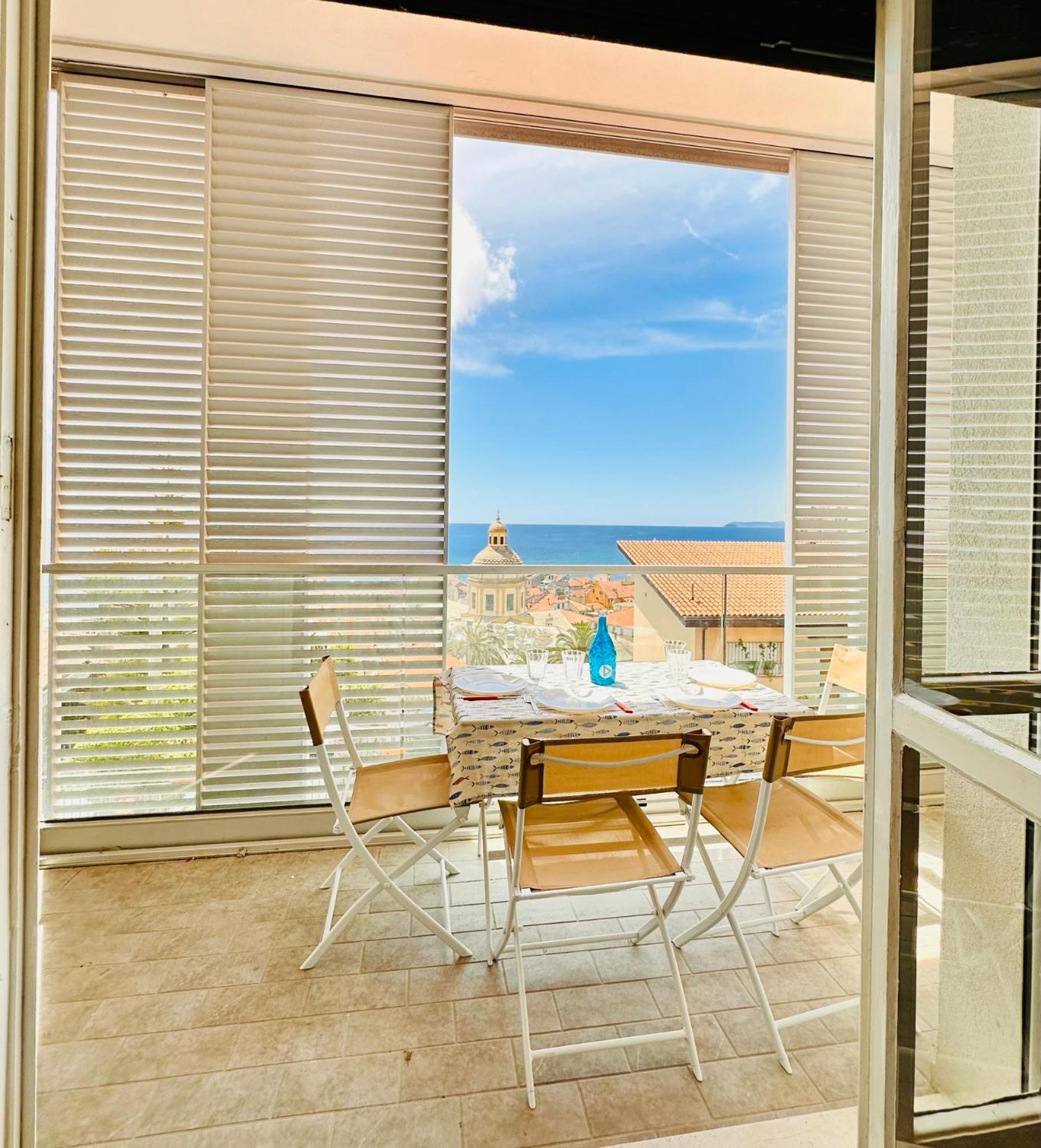 Hostdomus - Sea View Finale Ligure